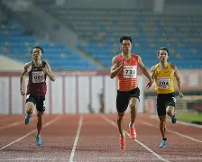 田径附加赛上演强强对话，渝州猎隼队鏖战北城银狐队，多点开花奏效；边路成突破口的简单介绍