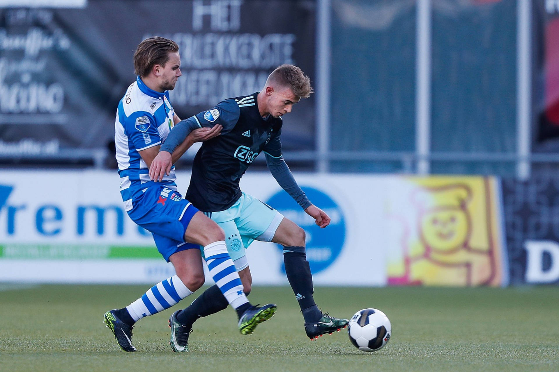 关于德国国家队迎法甲关键赛，转会期造点机会，值得警惕，年轻球员获得机会的信息-米乐娱乐体育