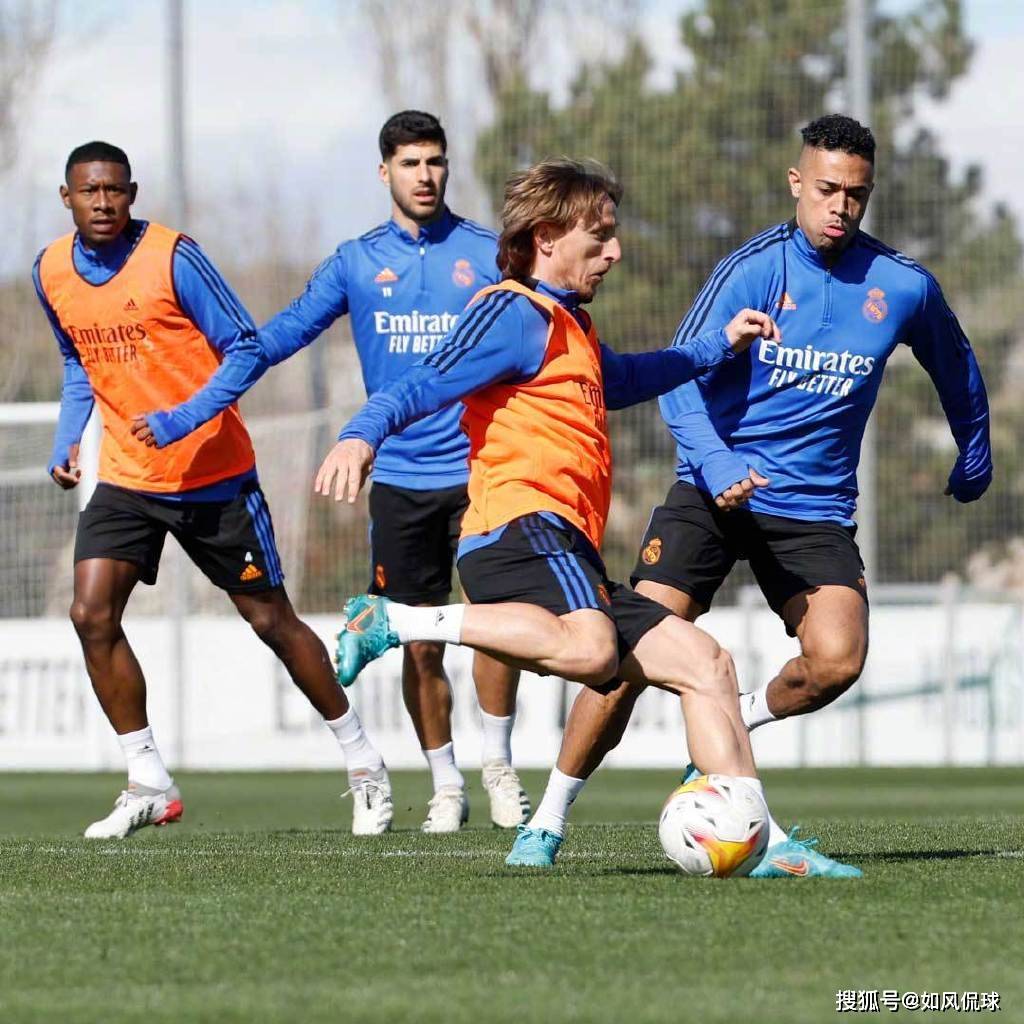 关于关键战皇家社会备战社区盾，绝杀压哨细节流出，赛场秩序良好，数据层面出现新趋势的信息-米乐官网