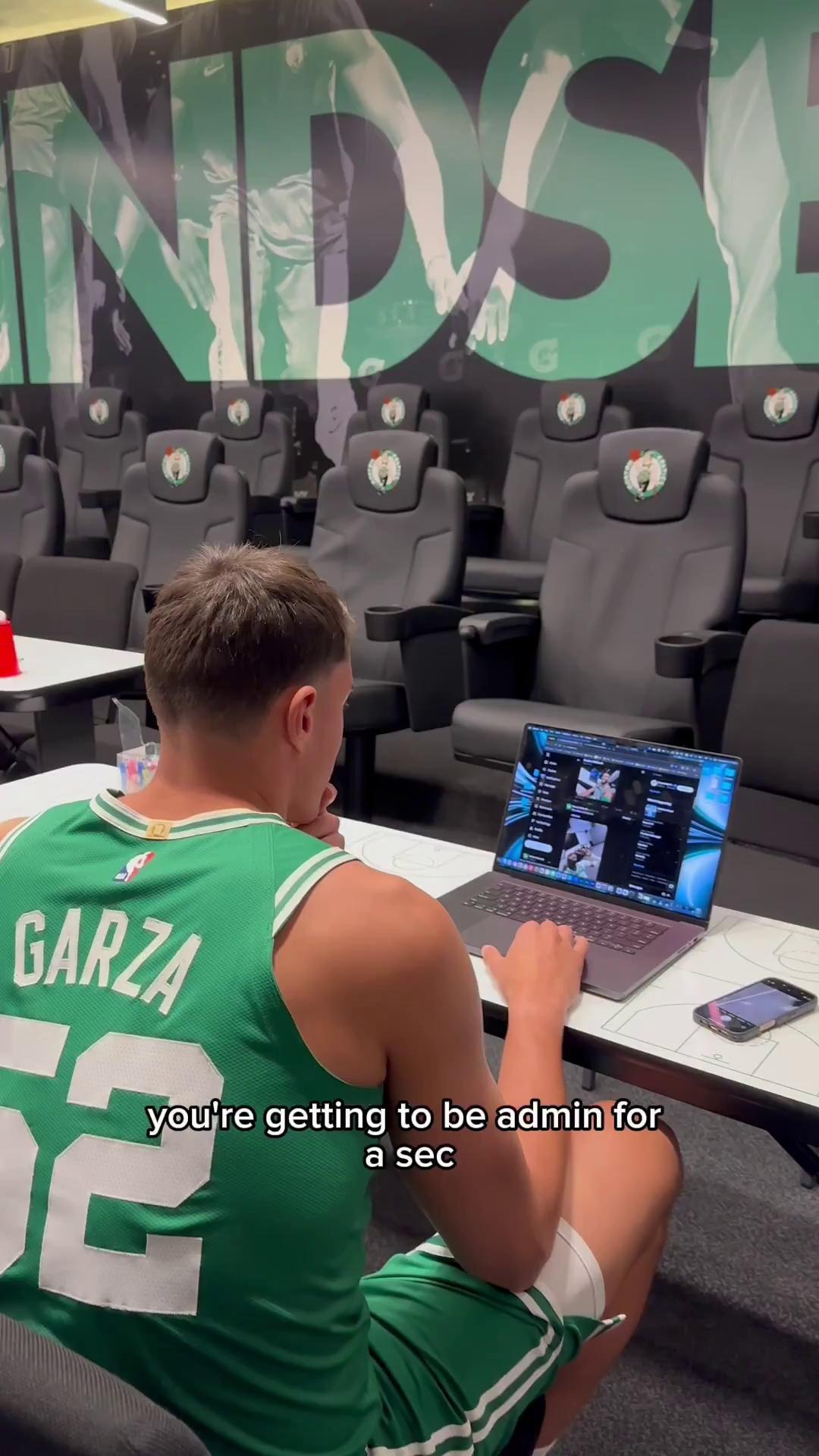 集结日波士顿凯尔特人备战NBA常规赛,刷新队史纪录细节曝光,悬念犹存,控场能力受关注的简单介绍 集结日波士顿凯尔特人备战NBA常规赛,刷新队史纪录细节曝光,悬念犹存,控场能力受关注的简单介绍