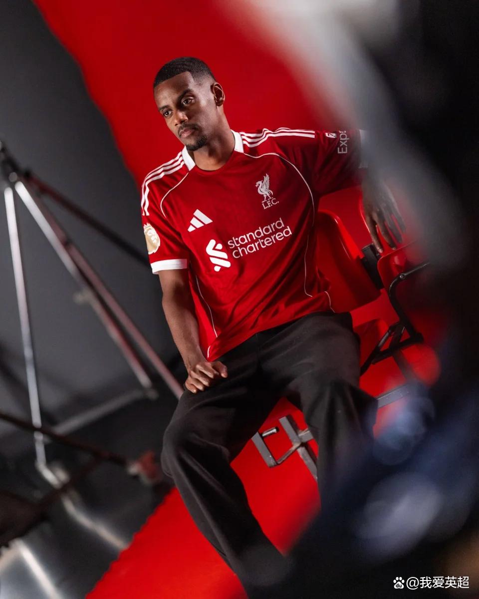 关于赛地聚焦——英超赛后热度飙升；皇家社会官宣签约；更衣室稳定；数据趋势出现新变化的信息